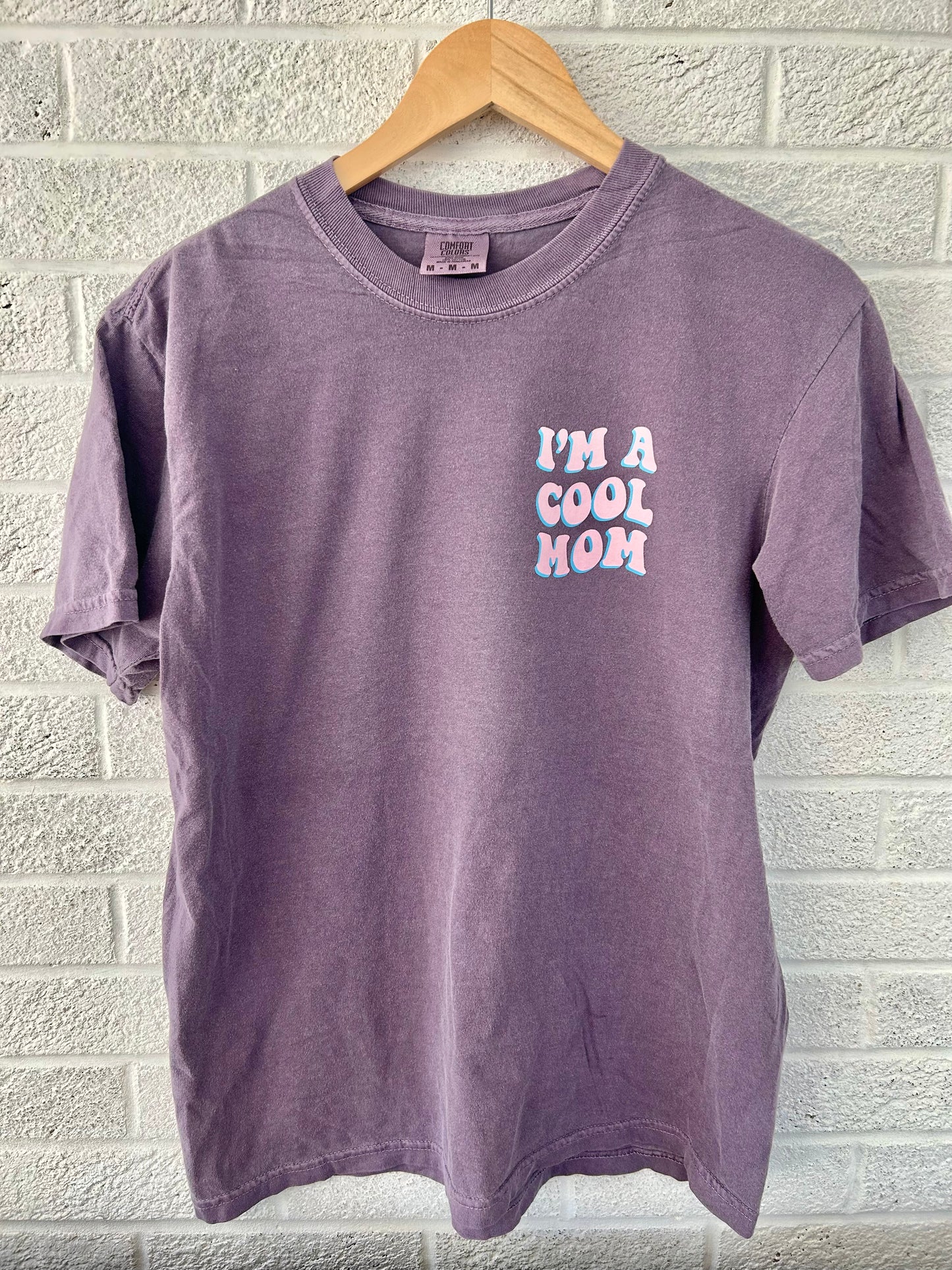 I'm a Cool Mom Vintage T-shirt